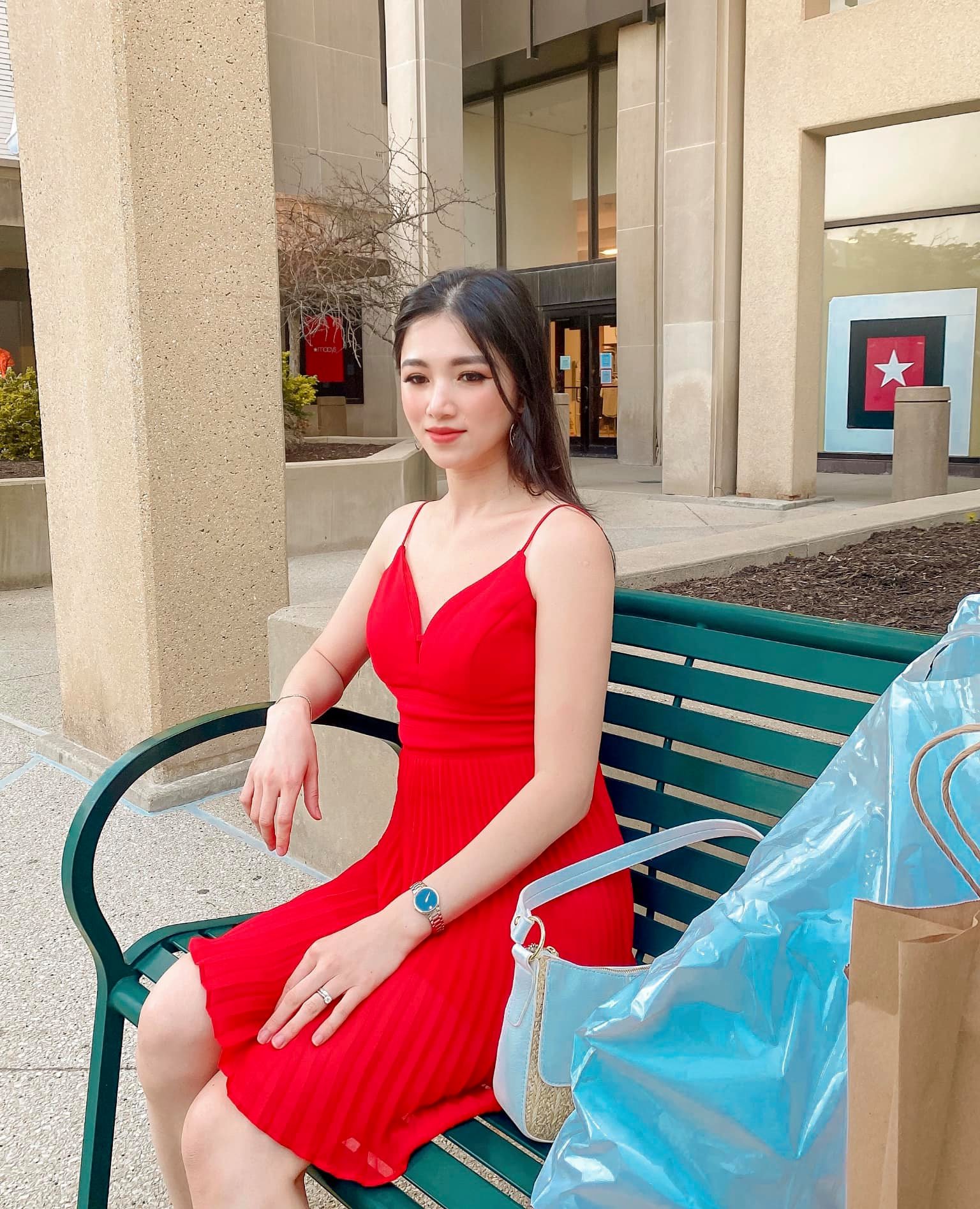 Cherry Lê id=100023160935469