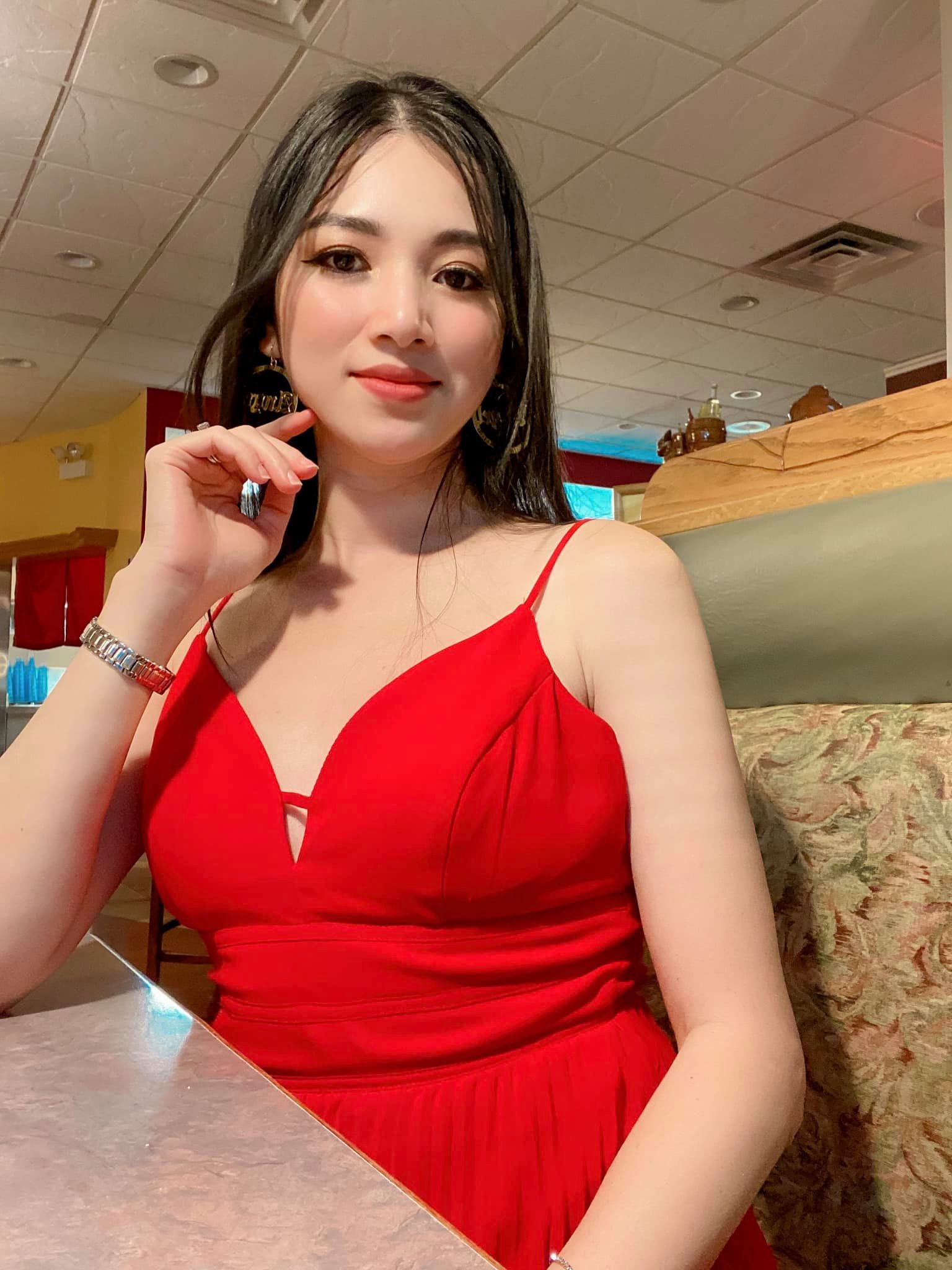 Cherry Lê id=100023160935469