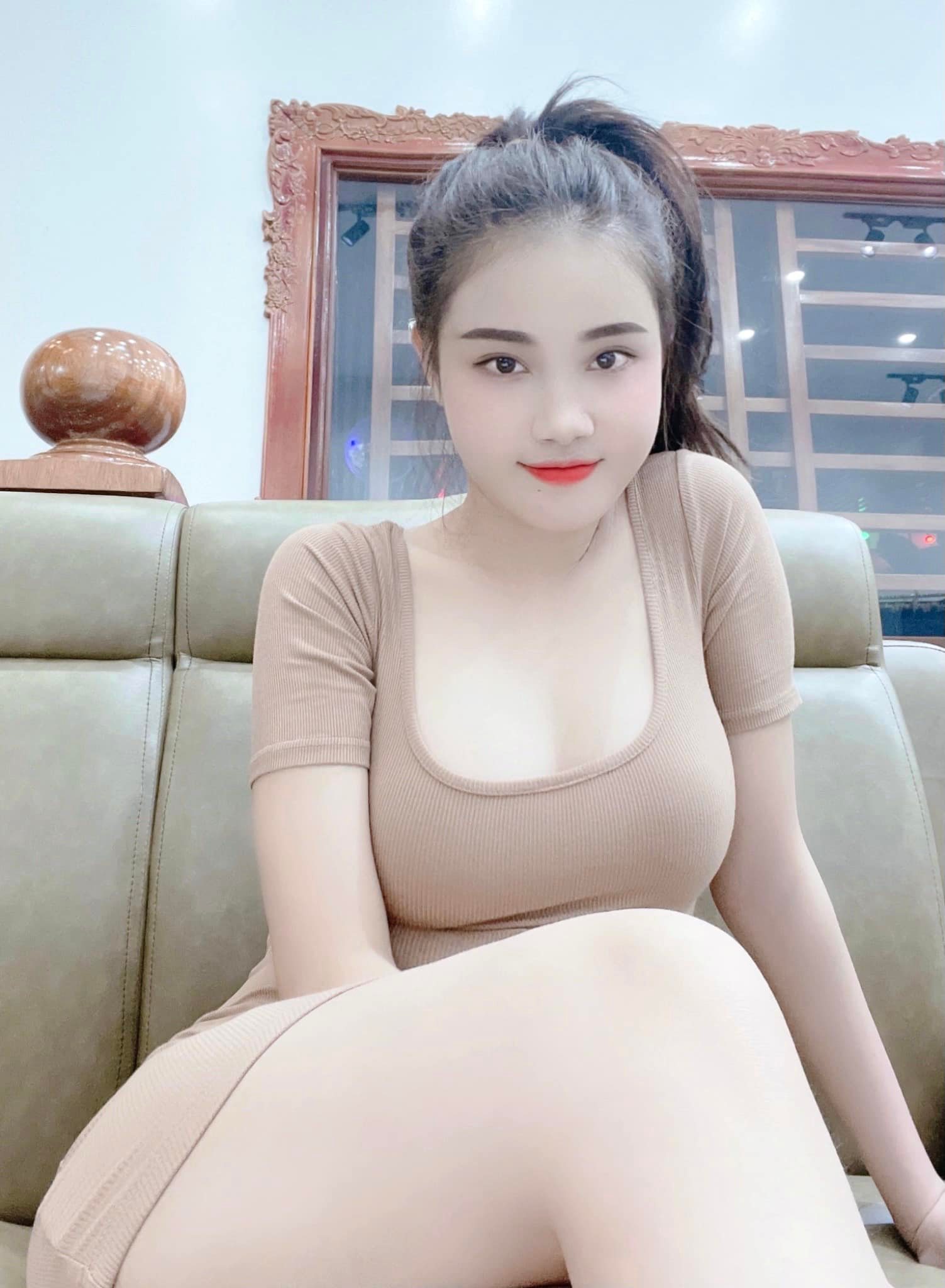 Diệu Trinh dieutrinh8 Girl dễ thương, Girl cute, Hotgirl tiktok, Hit face PR