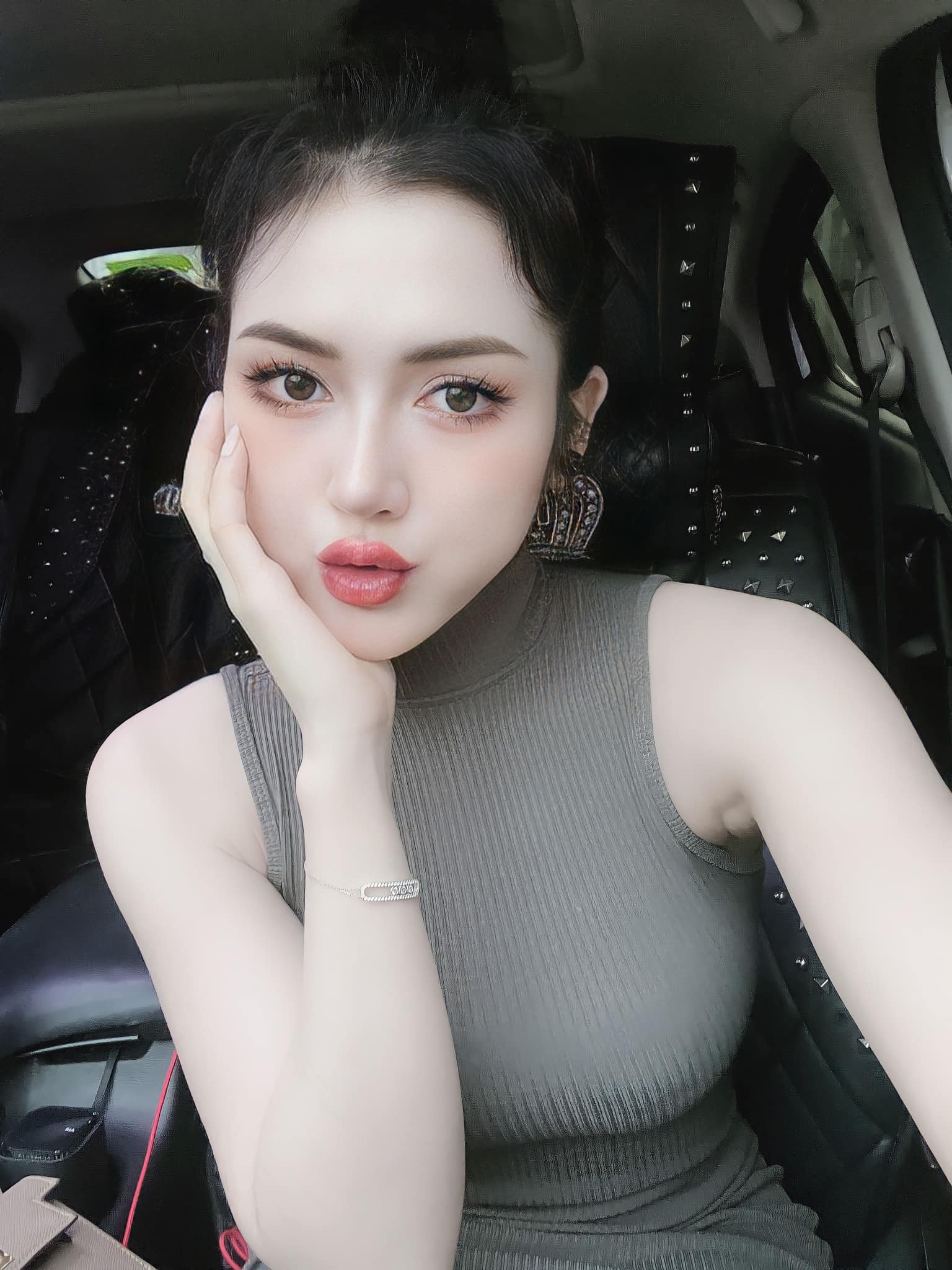 Du lịch, Mua sắm, Chăm sóc da, Ca hát, Làm đẹp Hàn Băng Thu T.Black6666