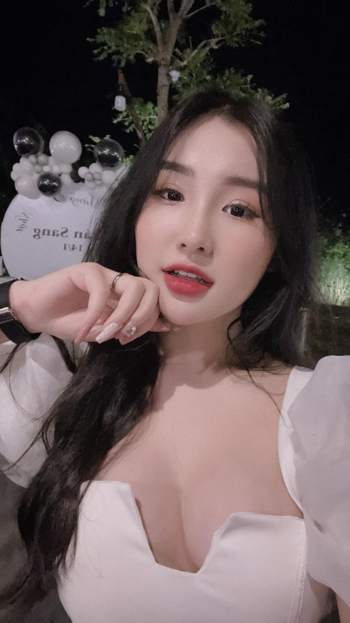 Hạnh Khuyên id=100022783484728