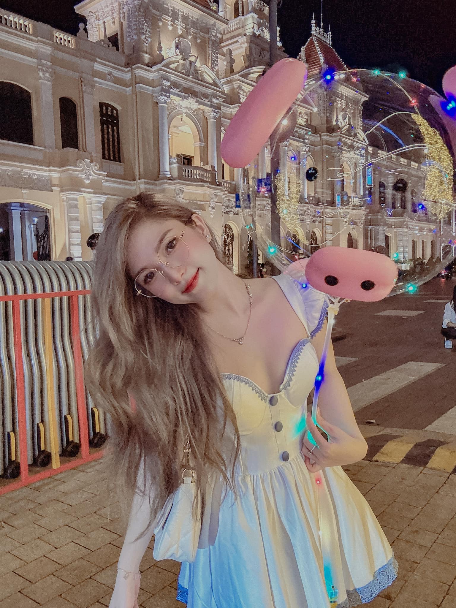 Heo Mi Nhon nganss.less.1