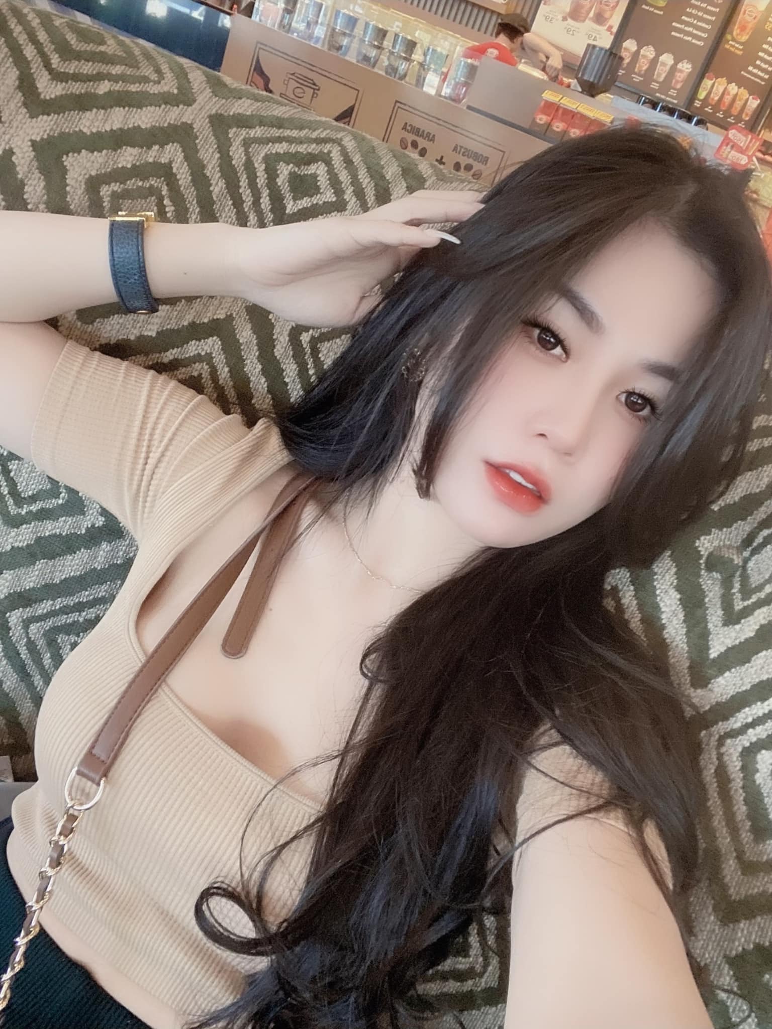 Hoàng Phương Linh thanhhuyen.vuong.779