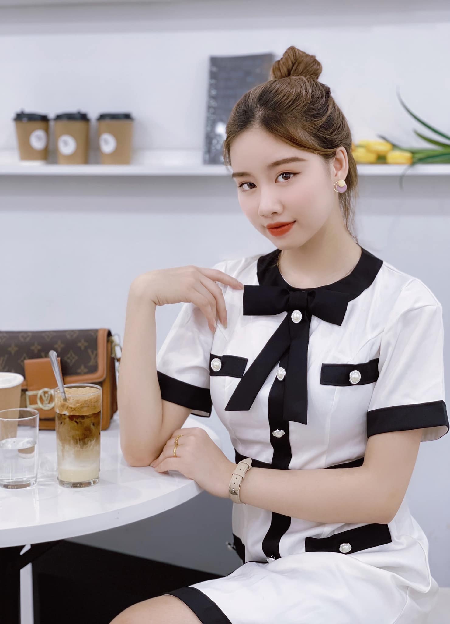 Huế Hoàng id=100013743823799