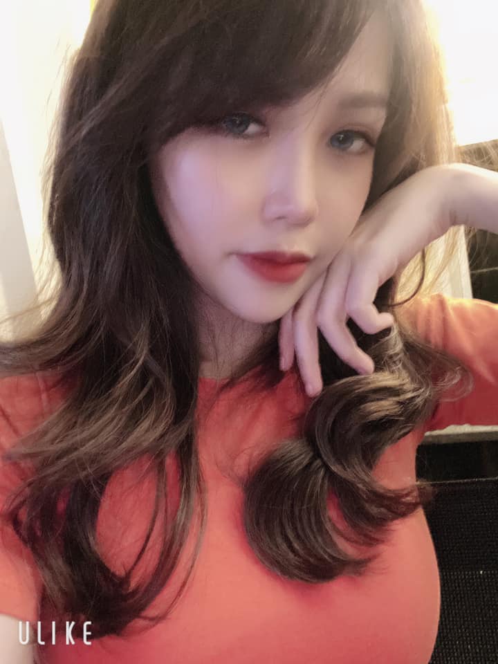 Lê Thị Ngọc Cẩm khoily2709 Gamer, Streamer, Cosplay Gamer, KOLs, Chơi xe PKL, Cá tính, Hotgirl Cool ngầu