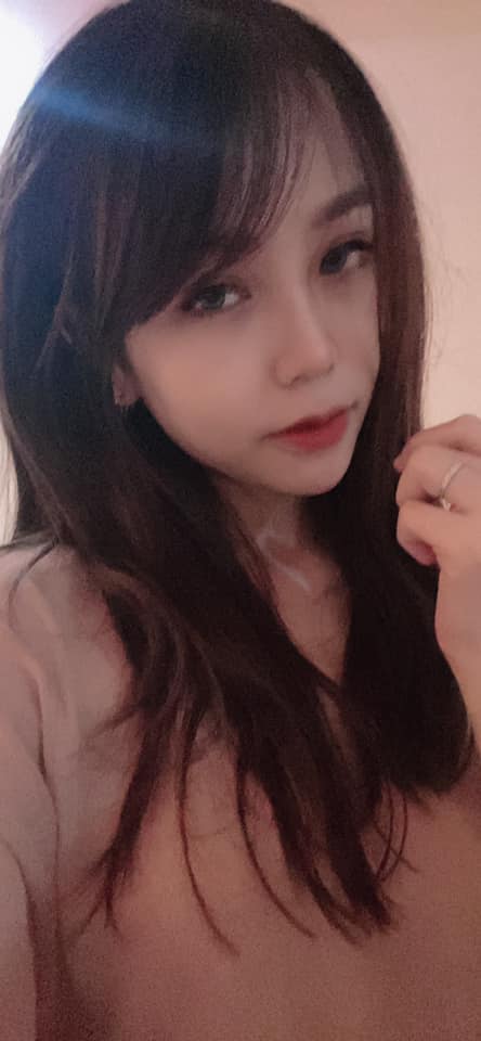 Lê Thị Ngọc Cẩm khoily2709 Gamer, Streamer, Cosplay Gamer, KOLs, Chơi xe PKL, Cá tính, Hotgirl Cool ngầu