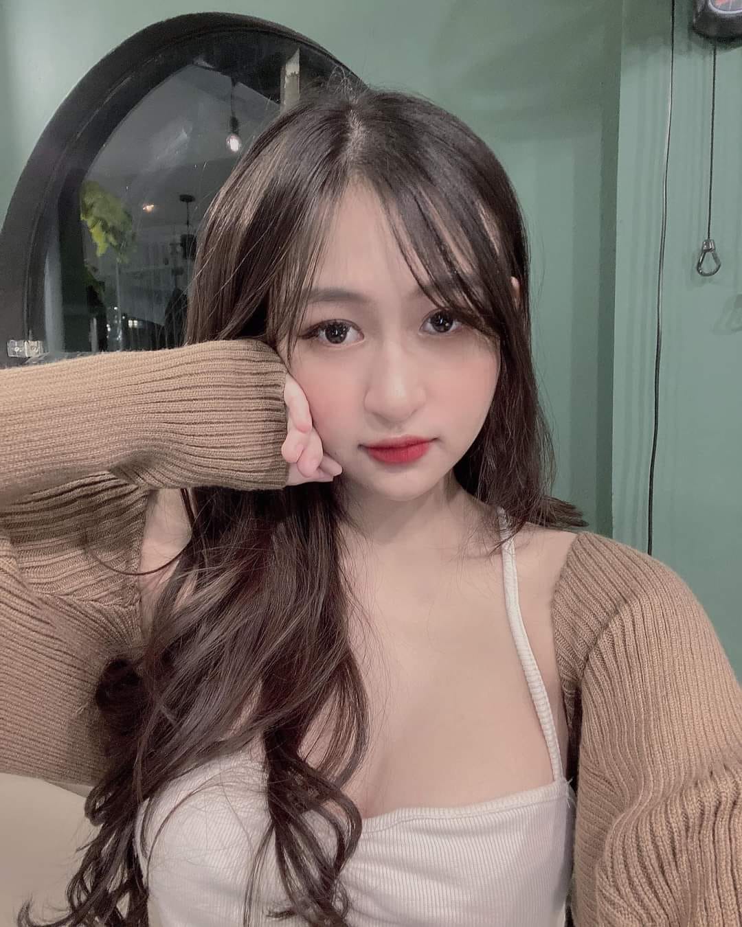 Hình ảnh gái xinh, Girl xinh Việt Nam, Photo gái xinh, Hot face hiện nay, Hình ảnh gái xinh cute, Ảnh gái đẹp, Hot girl dễ thương nhất Việt Nam Linh Linh id=100076986403058