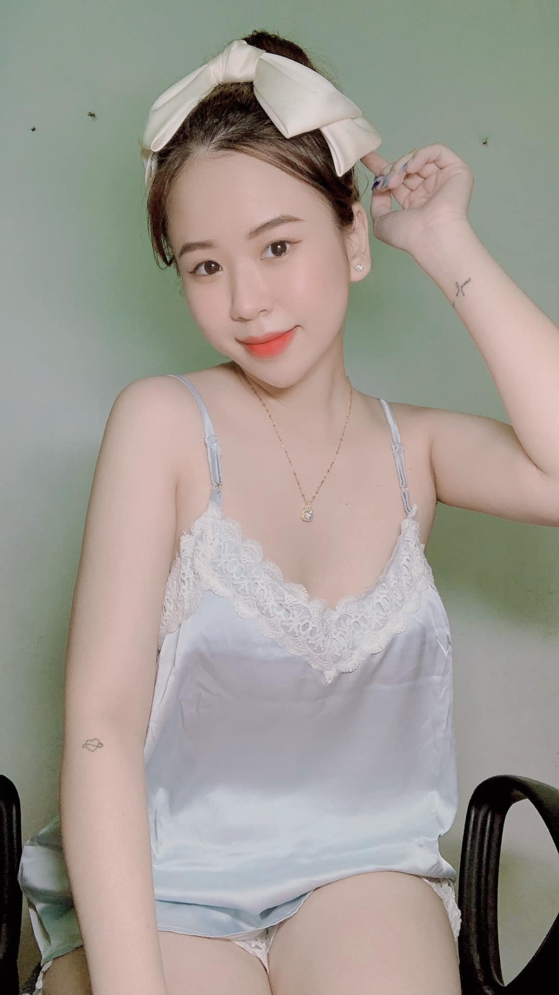 Ngọc Trinh id=100022902420052