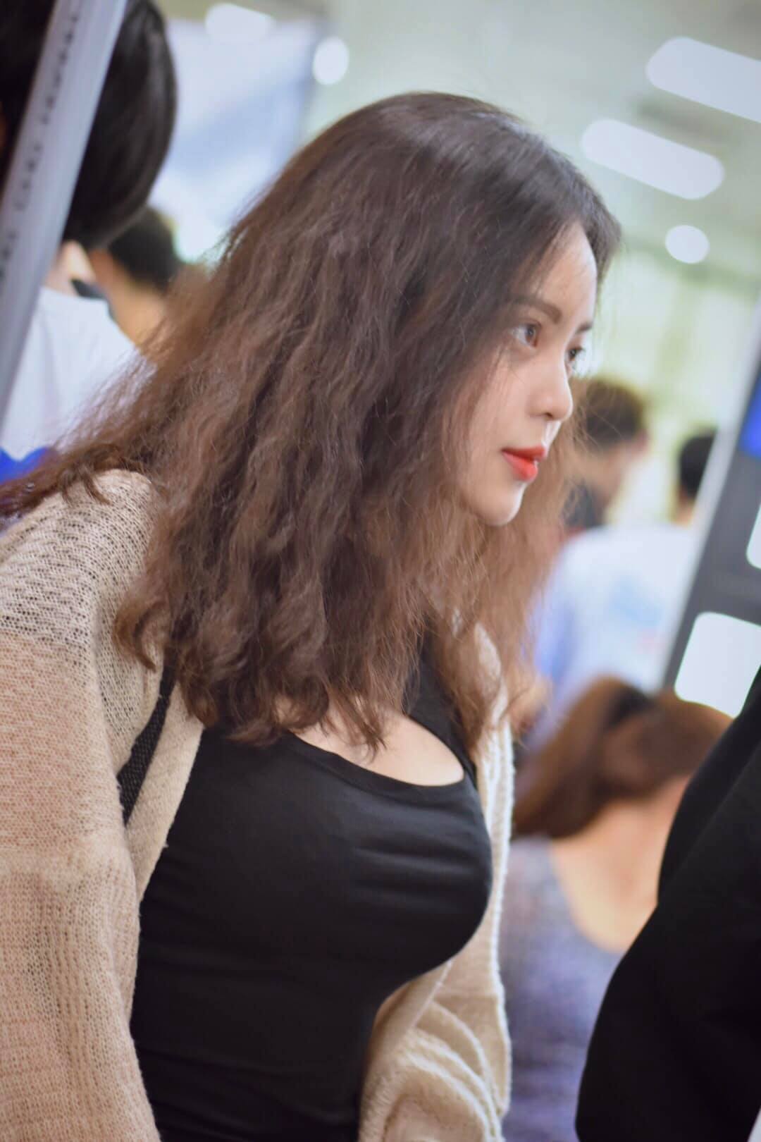 Phạm Nguyễn Hạ Vi harley.pham1701