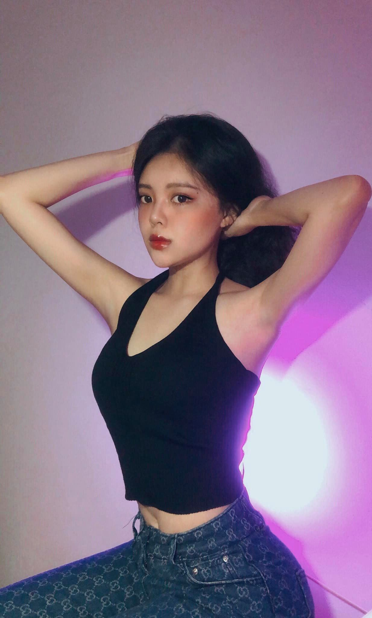 Phạm Nguyễn Hạ Vi harley.pham1701