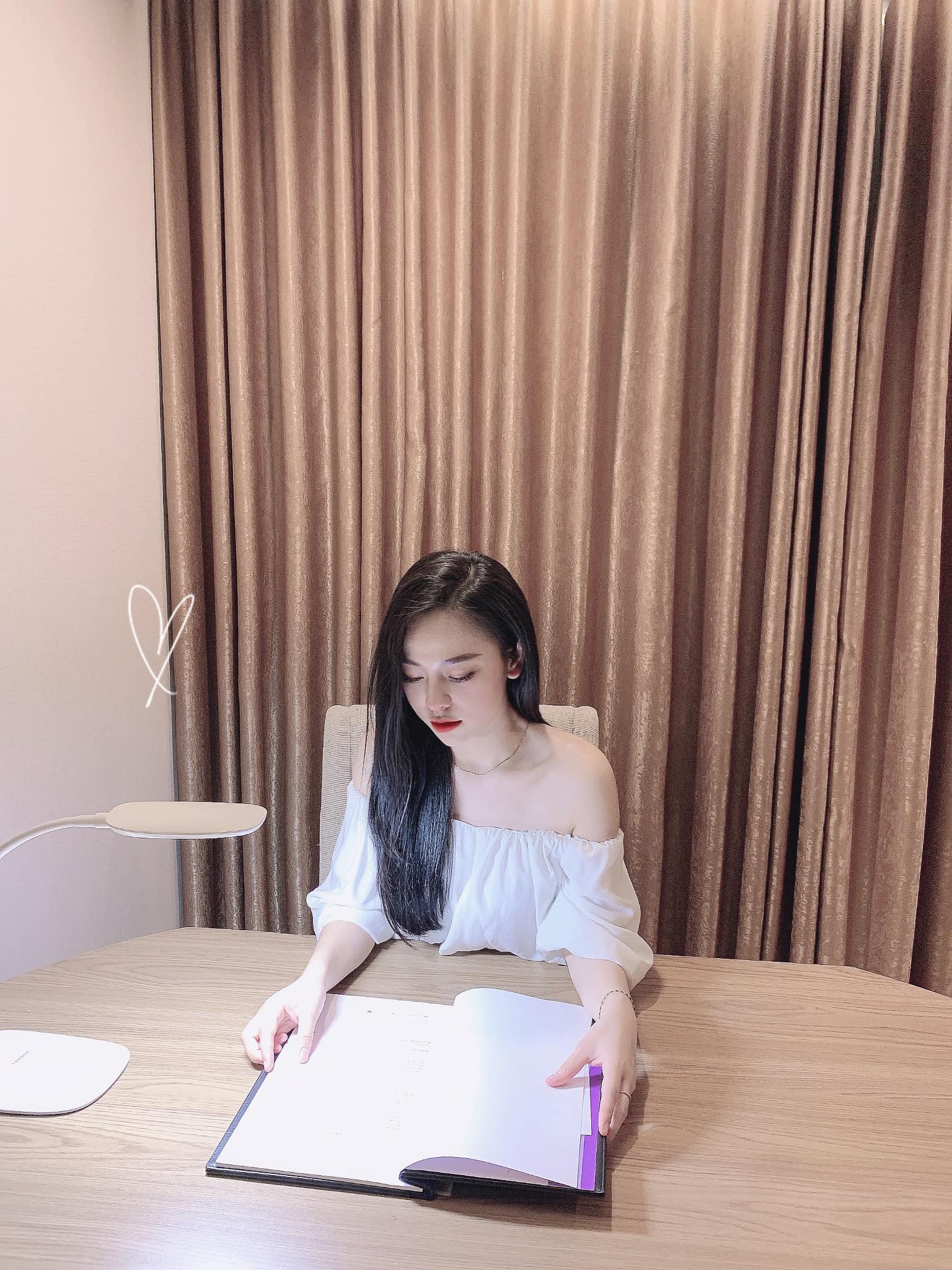 Thùy Linh Nguyễn profile.php?id=id=100071065833321 Link facebook, Hotgirl Facebook, Gái xinh facebook, KOLs facebook, Ảnh gái xinh, Hotgirl