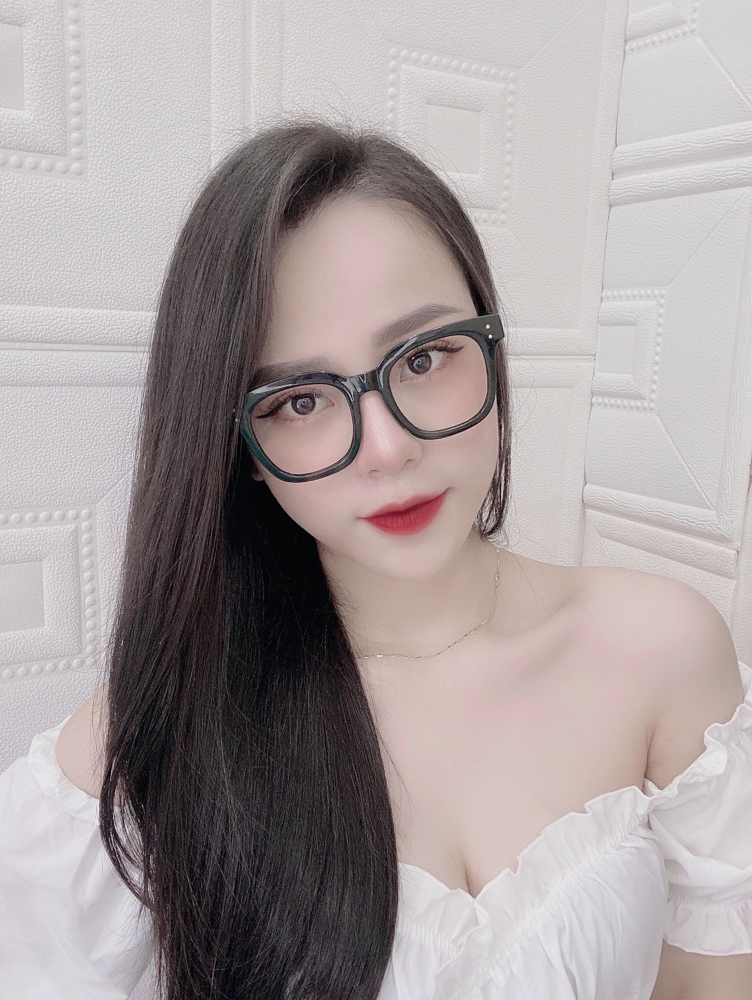 Thùy Linh Nguyễn profile.php?id=id=100071065833321 Link facebook, Hotgirl Facebook, Gái xinh facebook, KOLs facebook, Ảnh gái xinh, Hotgirl