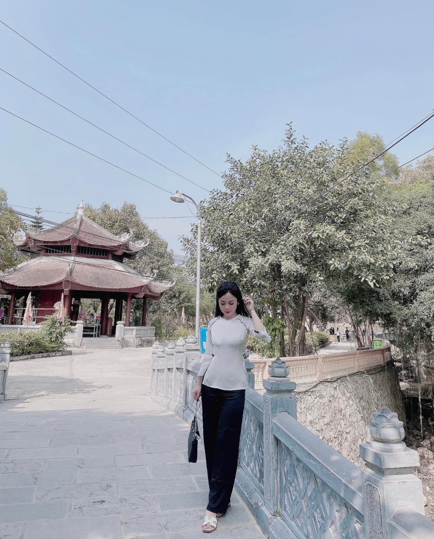 Link facebook, Hotgirl Facebook, Gái xinh facebook, KOLs facebook, Ảnh gái xinh, Hotgirl Thùy Linh Nguyễn profile.php?id=id=100071065833321