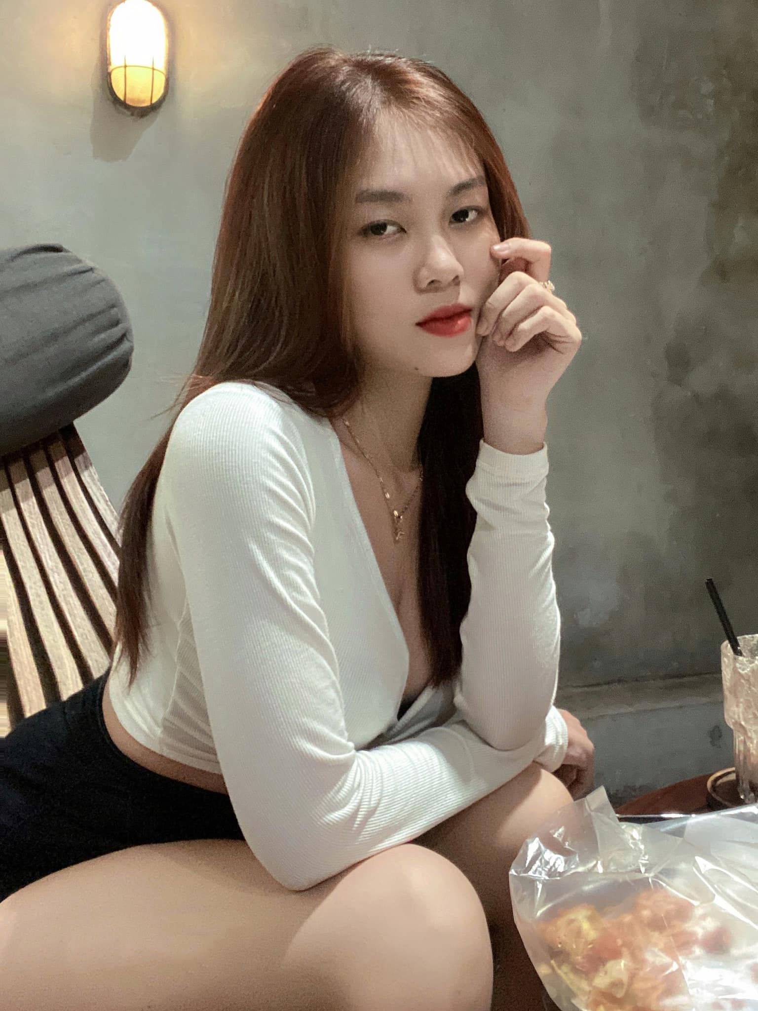 Trần Thị Lan Anh profile.php?id=100033882068887 Link facebook, Hotgirl Facebook, Gái xinh facebook, KOLs facebook, Ảnh gái xinh, Hotgirl