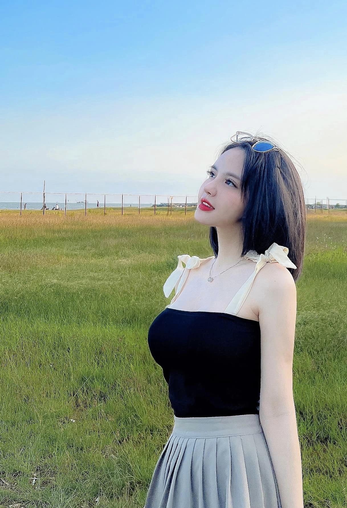 Trang Nguyễn trangnguyen.1412000