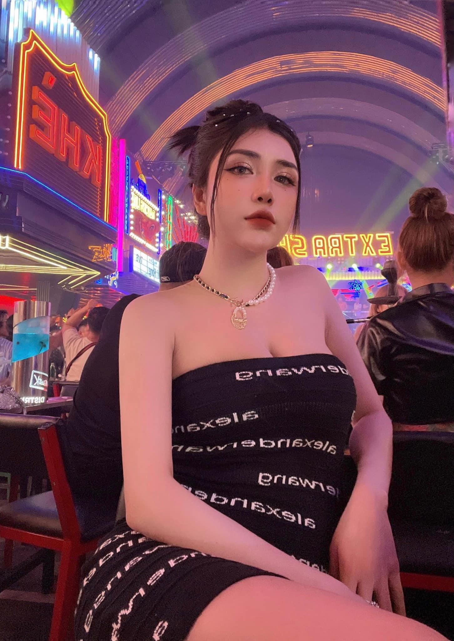 Girl Sexy, Tú Uyên id=100036012704838