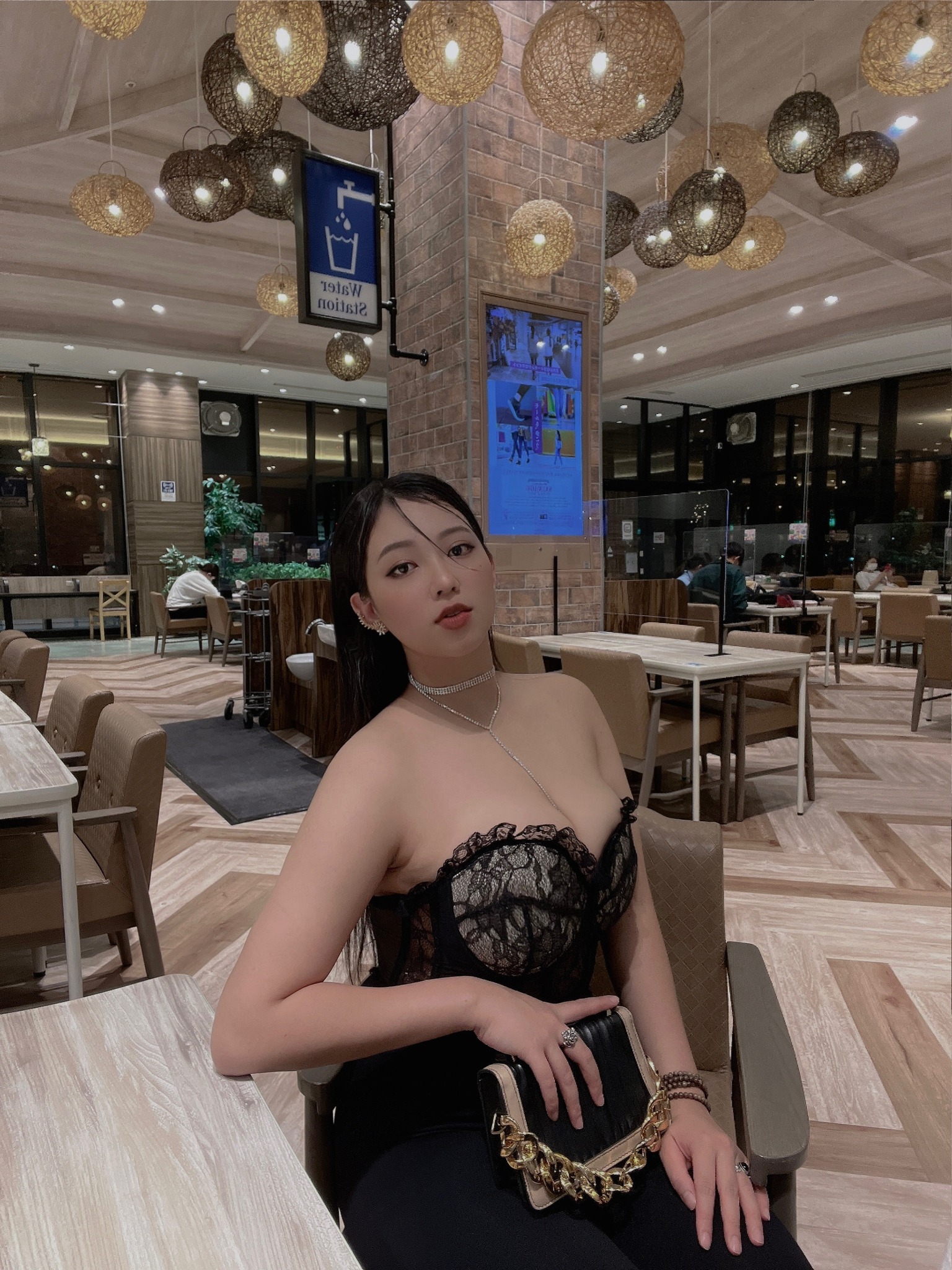 Hotgirl Tiktok, Hotgirl Facbook, Sexy, R1 Võ Thị Yến Nhi id=100011329367087